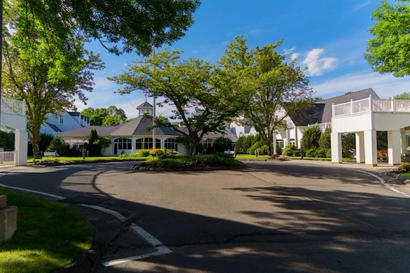 Image of Pomperaug Woods Health Center (1)