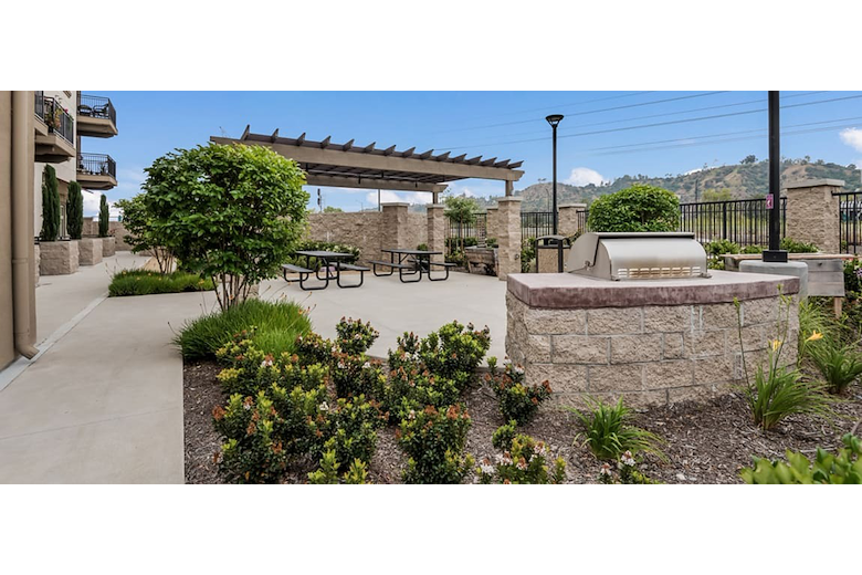 Image of Casa Salazar Taylor Yard Senior Housing (4)