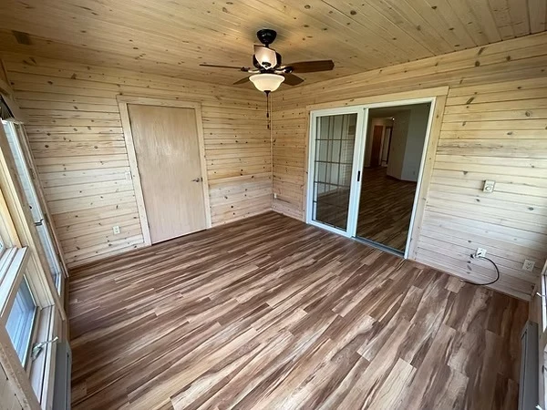 Image of Jefferson Square (10)