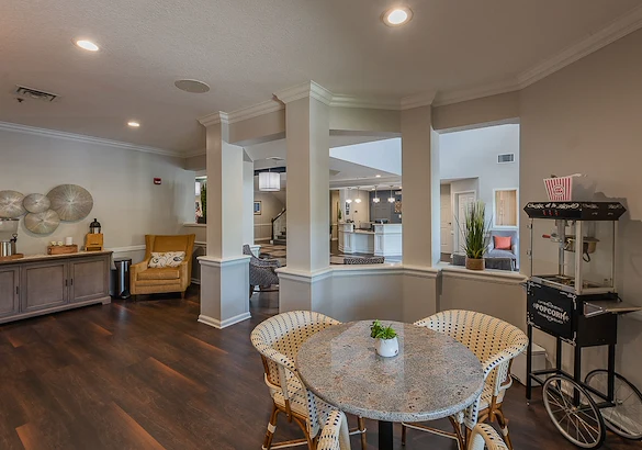 Image of The Colonnade at Beckett Lake (8)