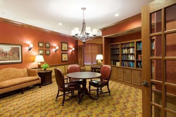Image of Arbor Lakes Senior Living (2)