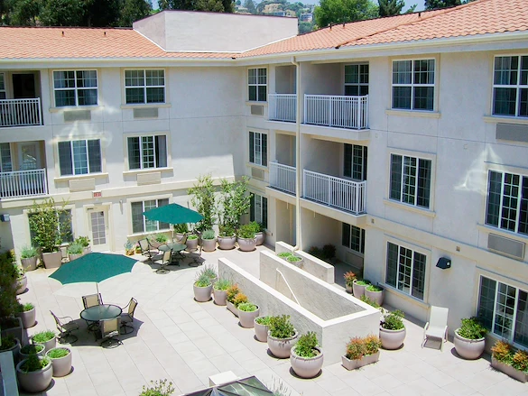 Scholl Canyon Estates Gracious Retirement Living Hawthorn Senior Independent Living in Glendale, California rear exterior