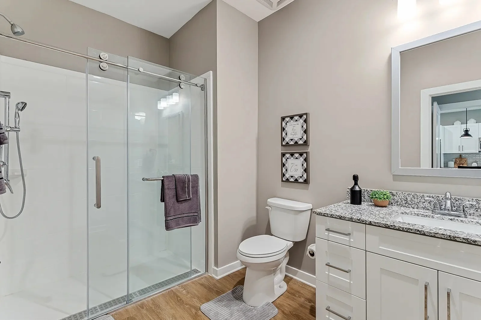 Image of The Pearl at Dallas (9)