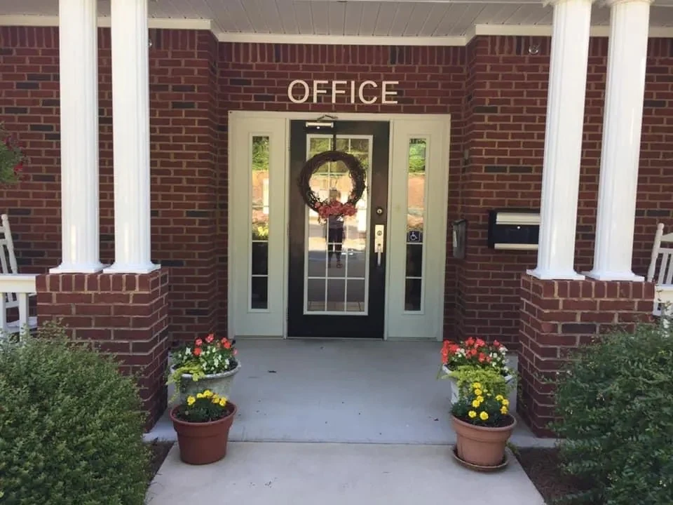 Image of Lucky Pointe (2)