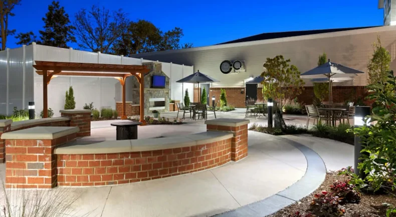 The Barclay at Tuckahoe outdoor space