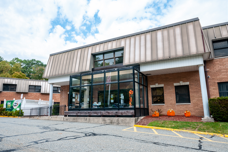 Image of Oakland Rehab & Healthcare Center (1)