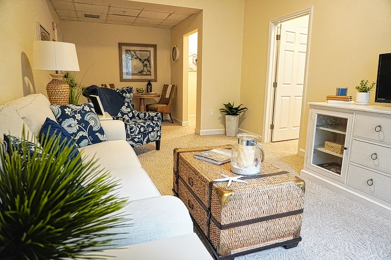 Image of Sodalis Stuart (6)