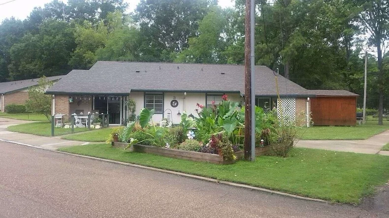 Image of Rose Garden Apartments (2)