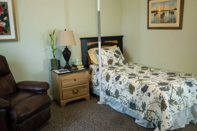 Image of Serenity House Assisted Living at Hoyt Street (8)