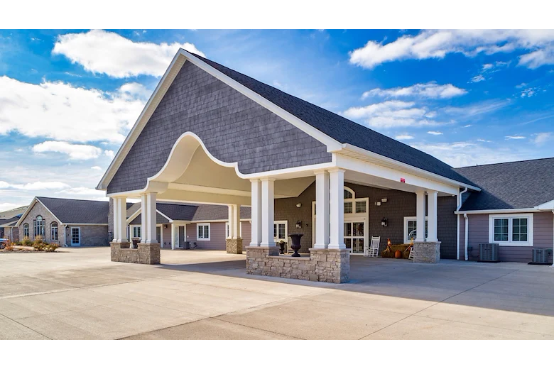 Image of Villas of Holly Brook and Reflections Bloomington, Illinois - Towanda Barnes (1)