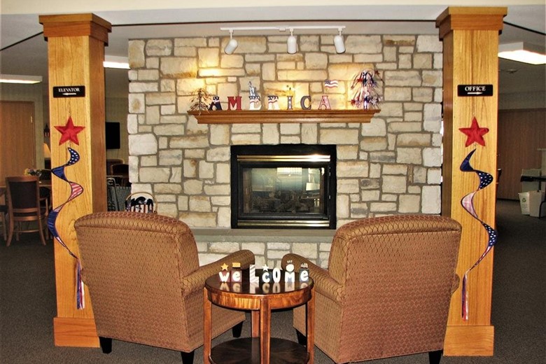 Image of Marquette Manor (6)