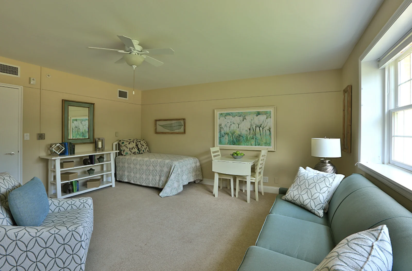 Franklin Manor Suites and Studio Apartments