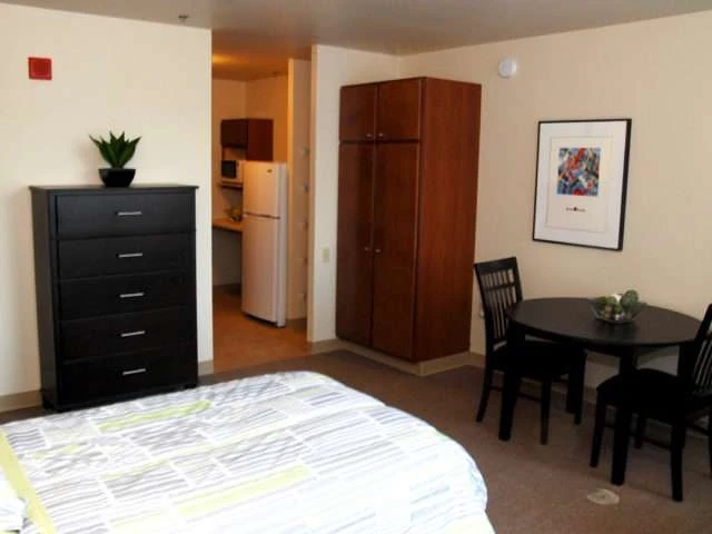 Image of Council Tower Apartments (7)