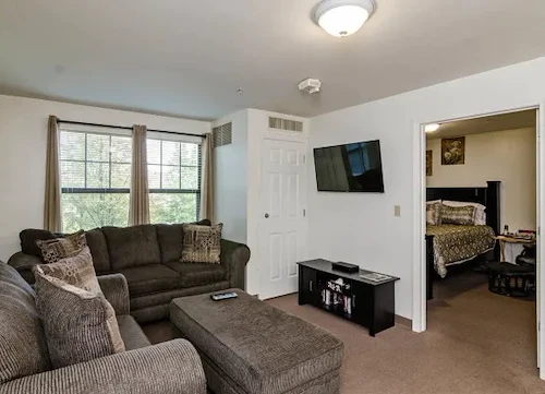 Image of River Roads Manor (7)