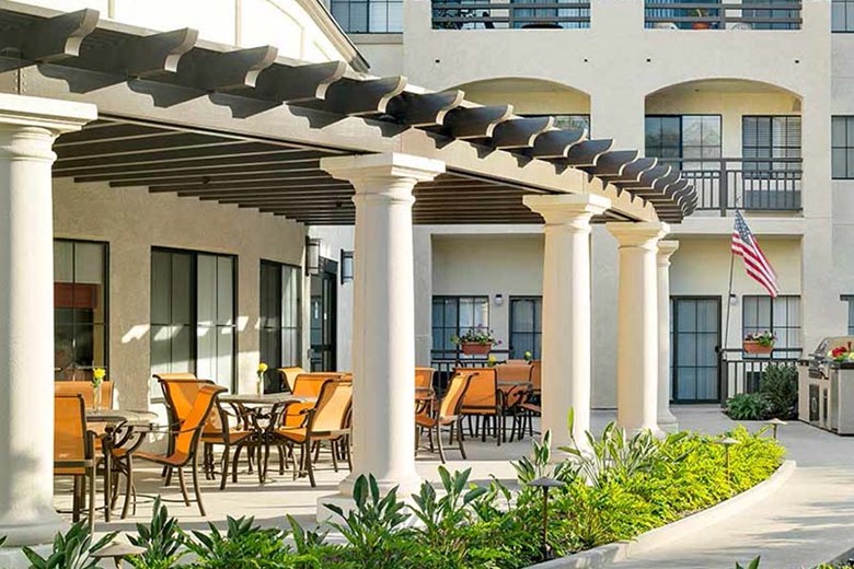 Image of Atria HillCrest (3)