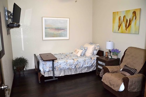 Image of Golden Oaks Assisted Living (7)