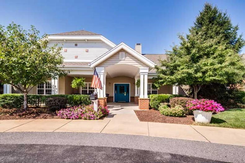 Image of Somerford House & Place Hagerstown (1)