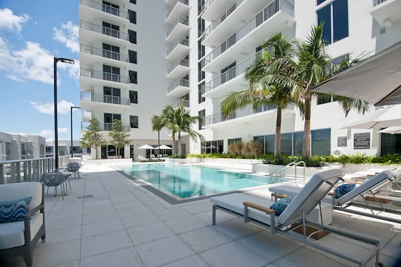 Image of Mirabelle (1)