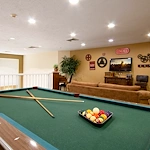 Albany Senior Living by Cogir, assisted living and respite care community in Albany, OR, pool table and sitting area