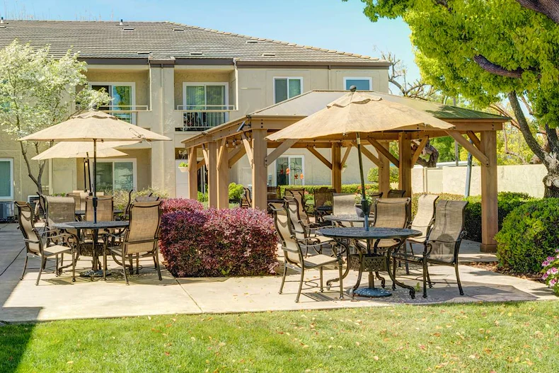 Image of The Oaks at Inglewood (10)