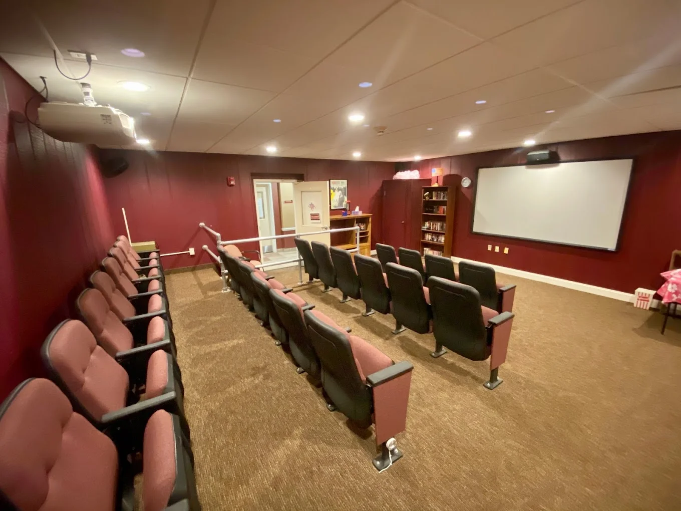 Image of Gates Mills Villa (2)