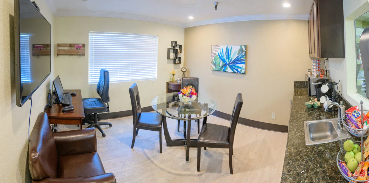 Image of Mesa Verde Post Acute Care Center (2)