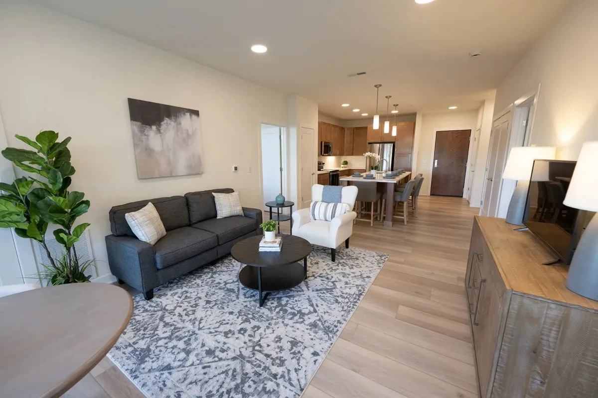 One and Two Bedroom Luxury Apartments and Townhomes