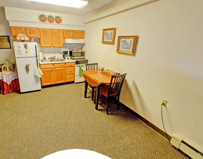 Image of Eventide Lake Country Manor (5)