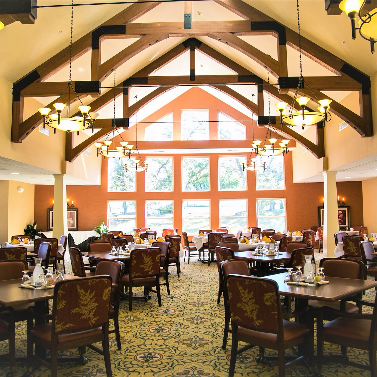 Image of Lakeline Oaks Retirement Community (2)