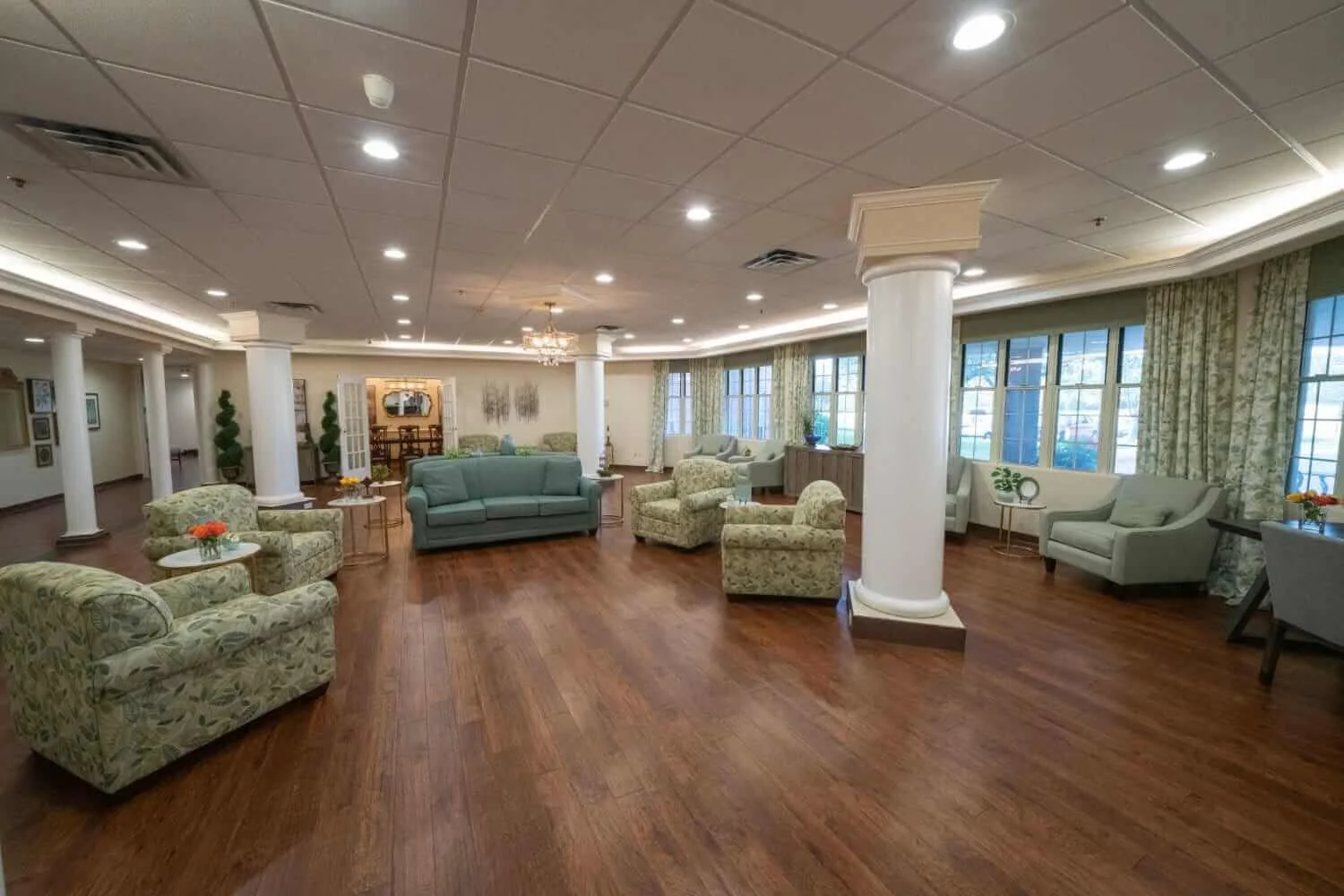 Image of Tealridge Assisted Retirement Community (5)