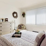 Image of Royal Columbian Retirement Inn (7)