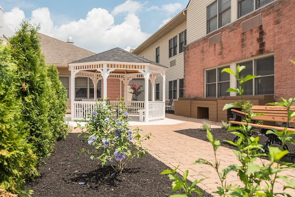 Image of Spring Oak at Vineland (9)