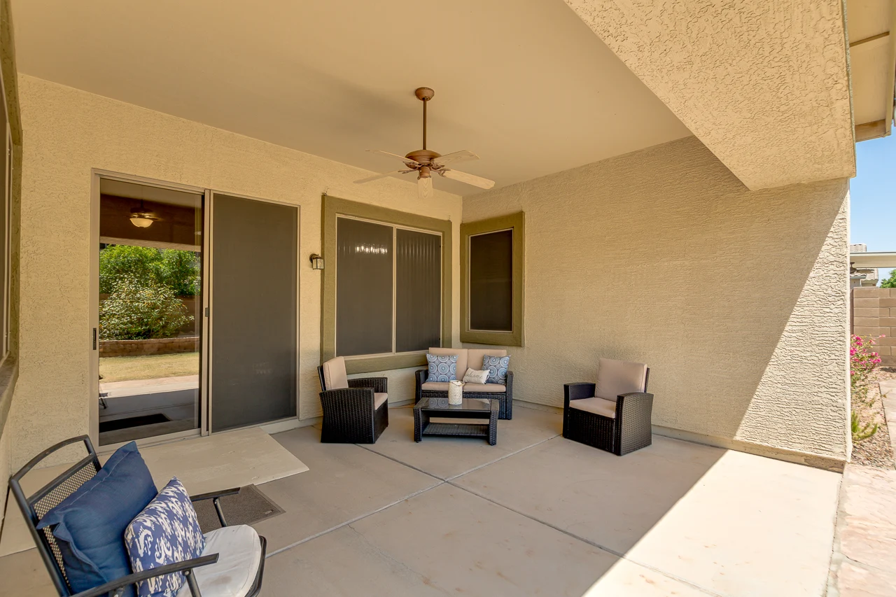 Image of Alder Leaf at Summit Shadows (8)