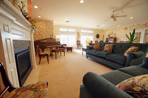 Image of Maple Crest (4)