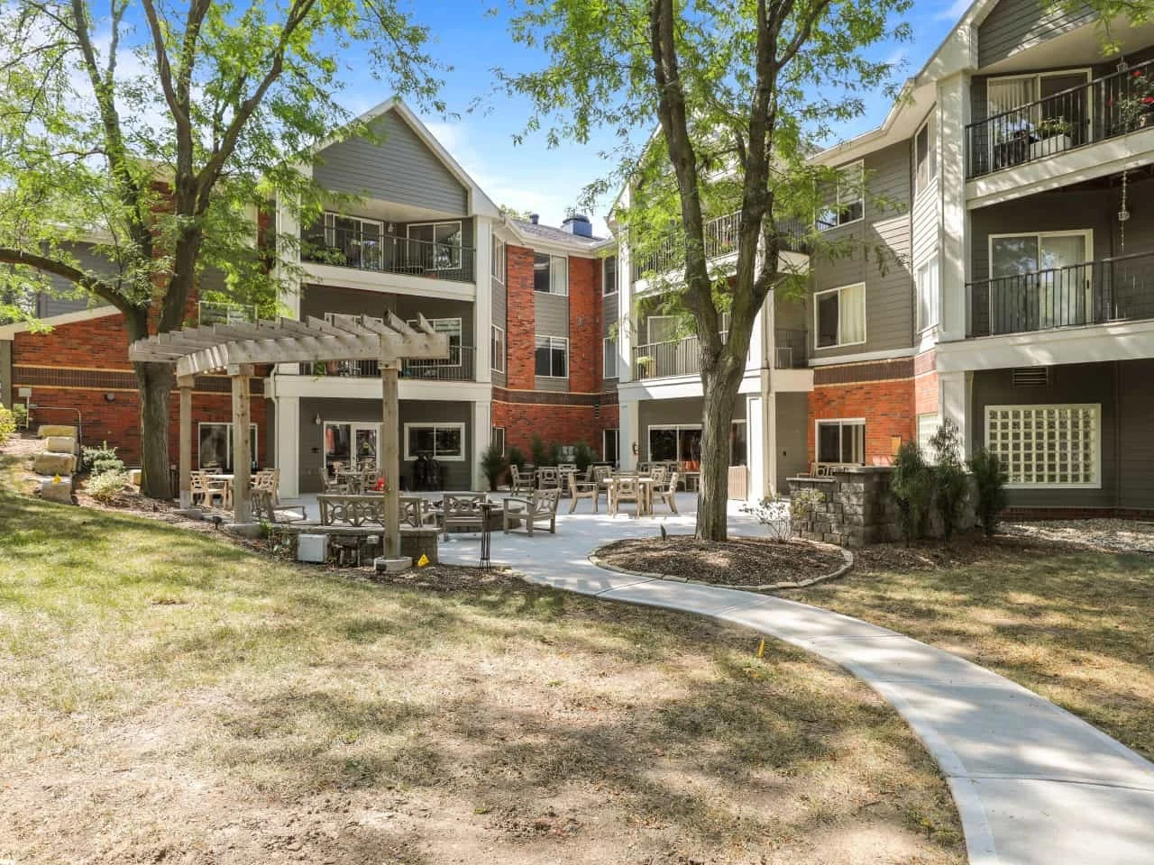 Image of Arboretum Village (2)