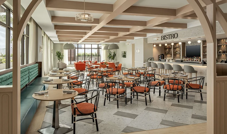 Allegro Fort Lauderdale, senior living community in Fort Lauderdale, FL, offering independent living, assisted living, memory care, and respite care, bistro dining room