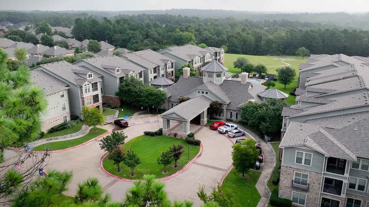 Image of The Hamptons (1)