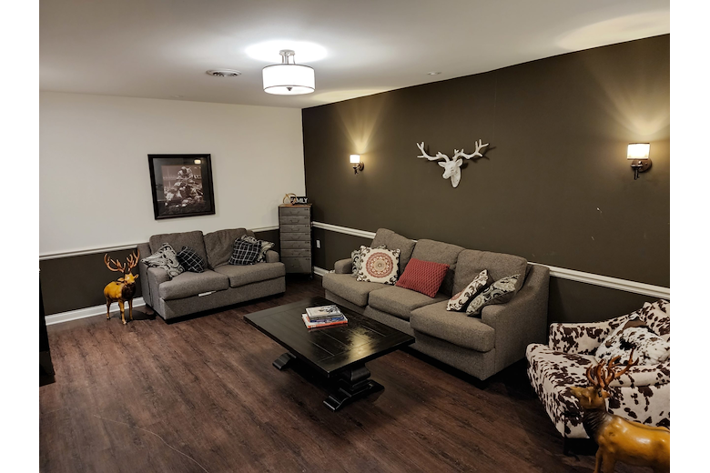 Image of Dimensions Living Pewaukee West (3)