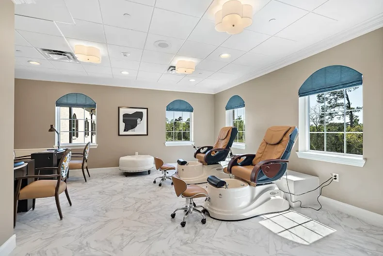 Image of Worthington Manor (7)