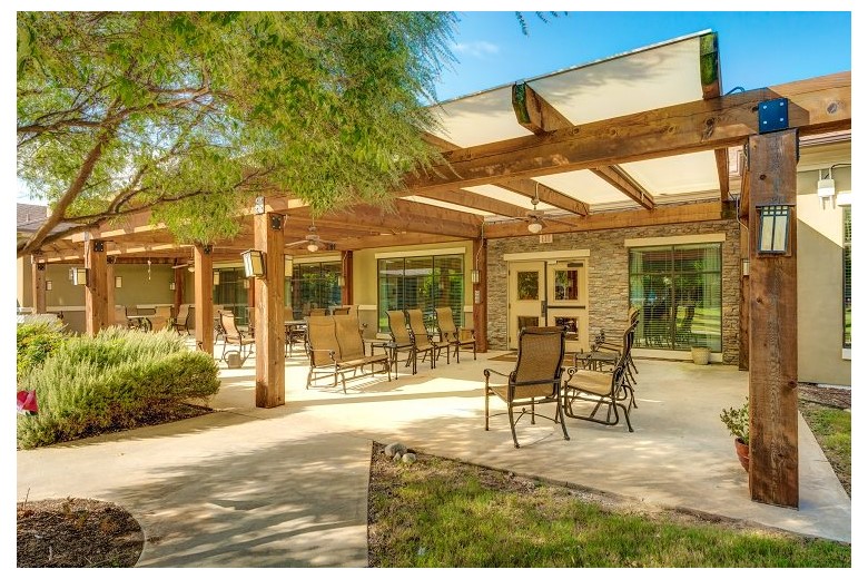 Image of The Auberge at Benbrook Lake (3)
