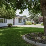 Image of Ashley Manor - Willow (1)