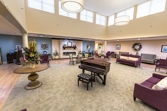 Image of Crestwood Manor (8)