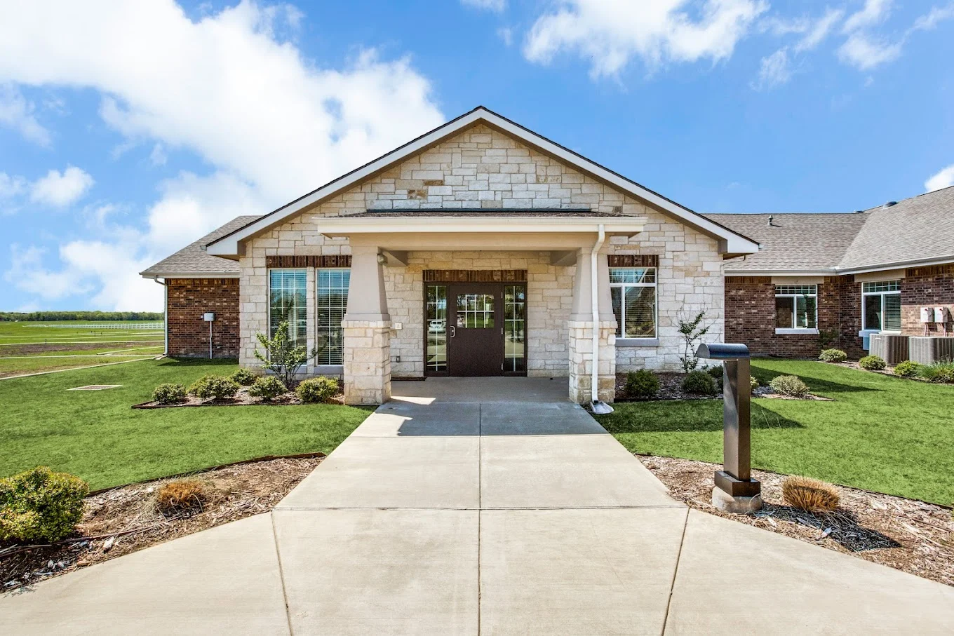 Image of Oxford Glen Memory Care at Grand Prairie (1)