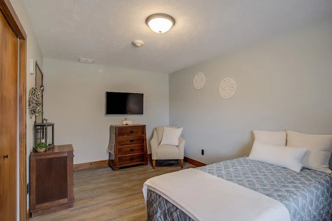 Image of Care Cardinal Belmont (9)