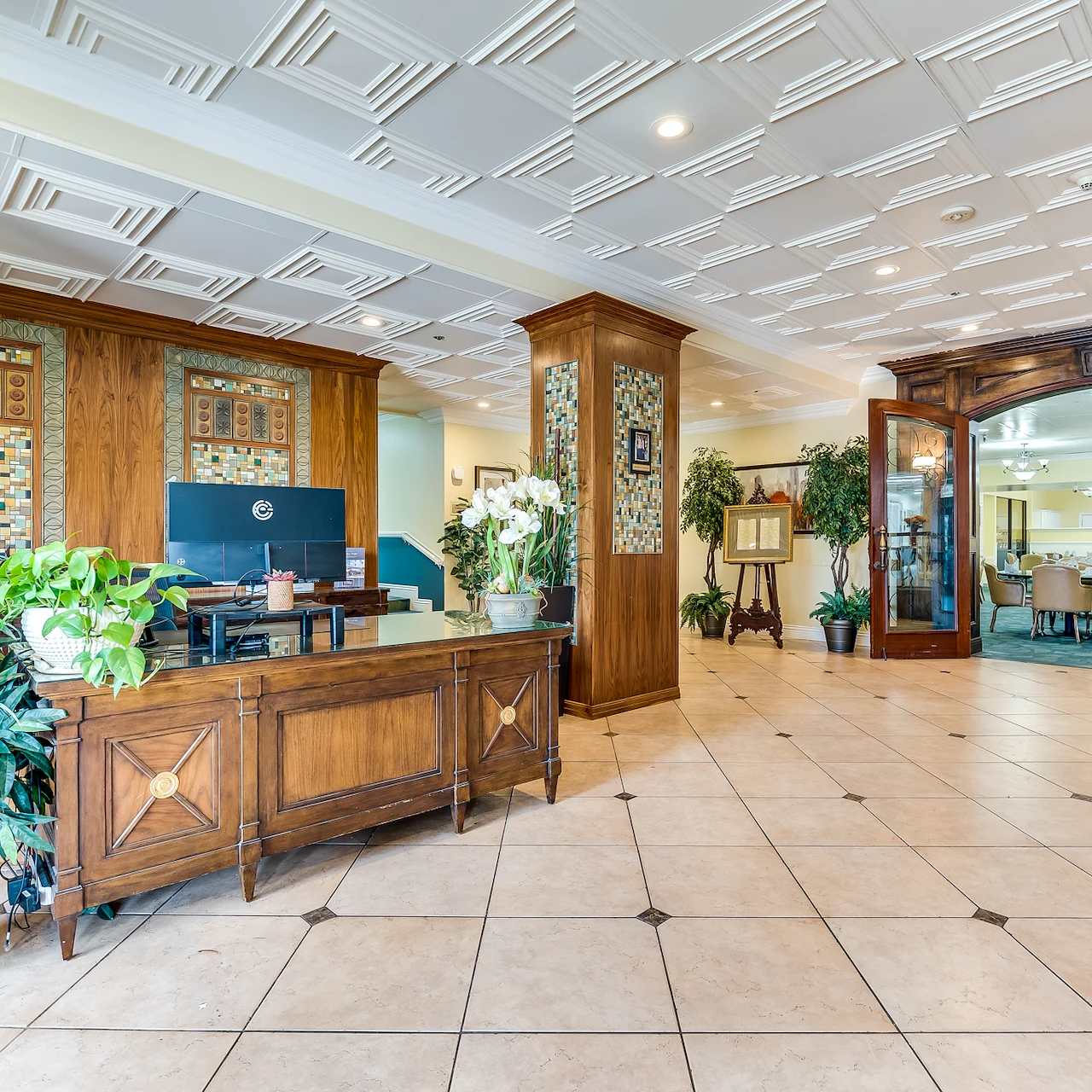 Welcome to our award winning community, Astoria Park Senior Living. 