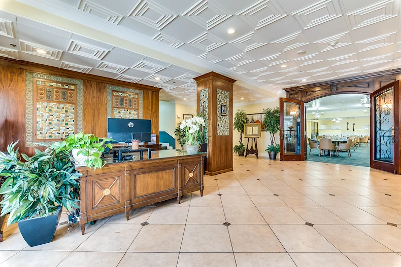 Welcome to our award winning community, Astoria Park Senior Living. 