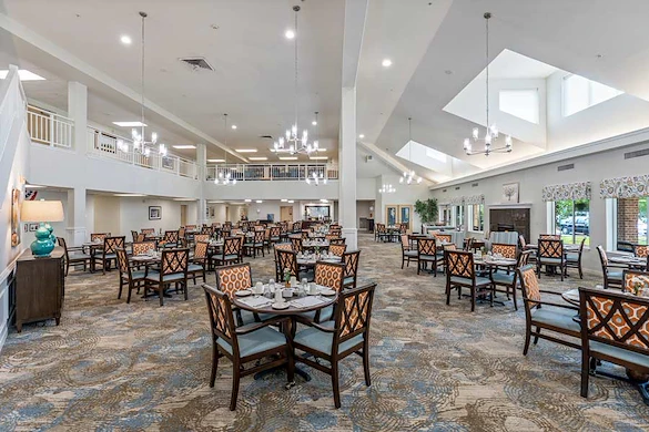Colonial Harbor Gracious Retirement Living Hawthorn Senior Independent Living in Yorktown, Virginia dining room