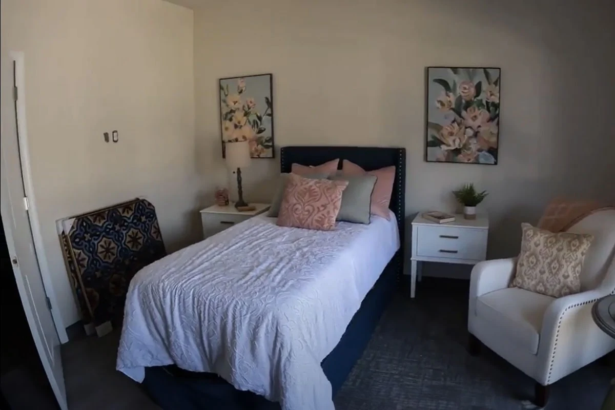 Image of The Oasis of Norton Shores (7)