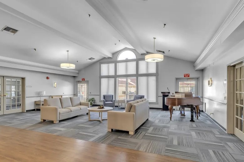 Image of Moweaqua Rehabilitation & Health Care Center (2)