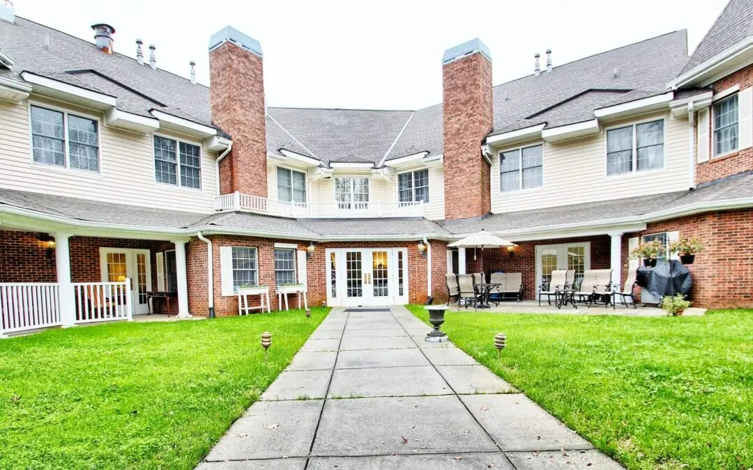 Charter Senior Living of Charlotte outdoor space